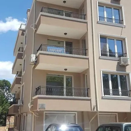 アパート Comfy & Quiet 2 Bed Flat Great Location Parking *